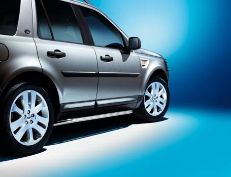 Genuine Factory OEM Bodyside Molding for Land Rover LR2 