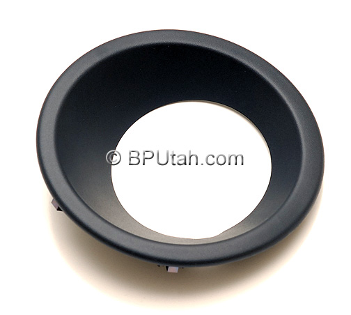 Factory Genuine OEM Fog Lamp Bezel for Land Rover LR3